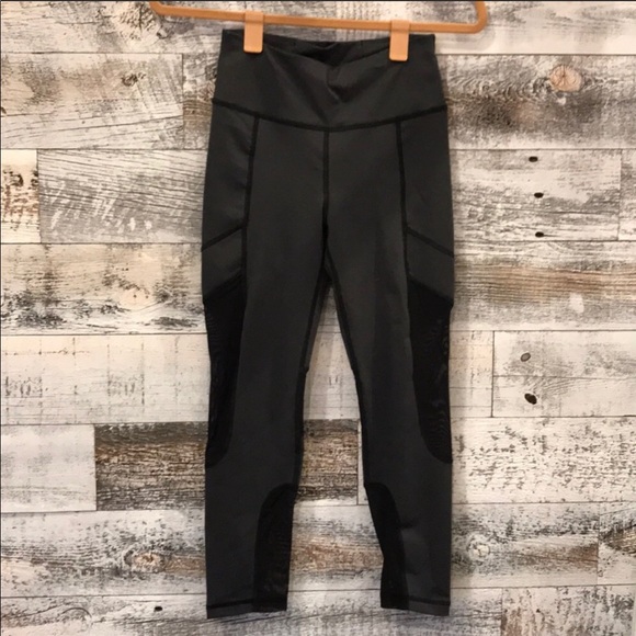 Lou & Grey Pants - Lou & Gray cropped mesh legging